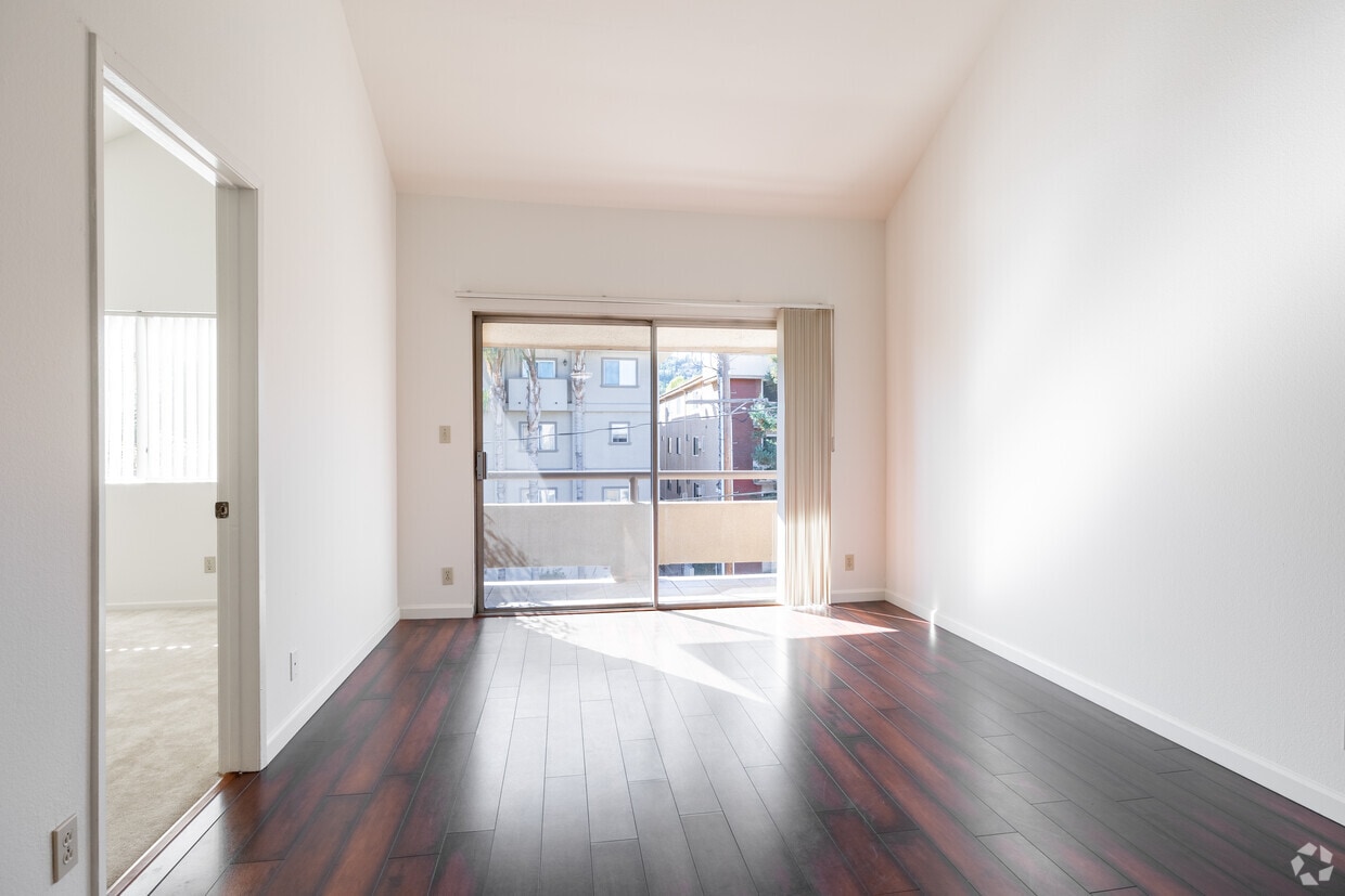 Floor Plan - 2BD/2BA