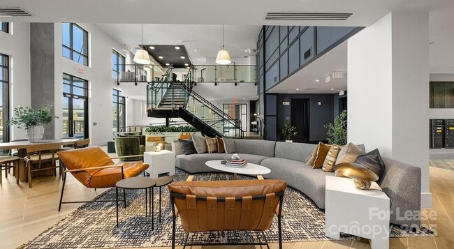 Photo - 704 W Tremont Ave Unit B3