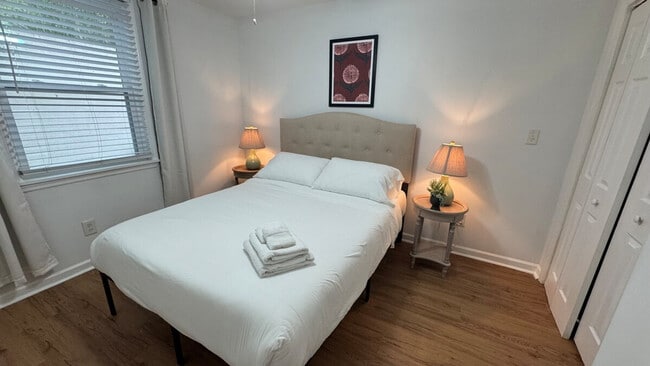 Photo - 2018 Morningside Dr Unit ID1344197P