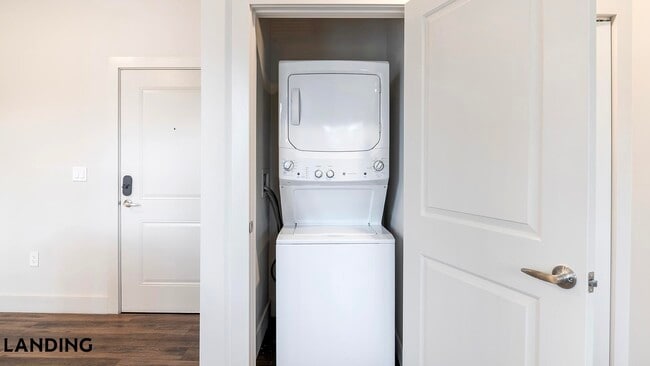 Photo - 5885 Lakehurst Dr Unit 2209