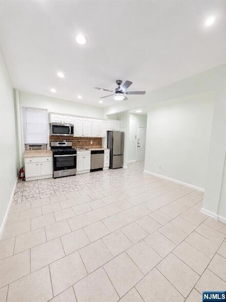 Building Photo - 437 53rd St Unit C4