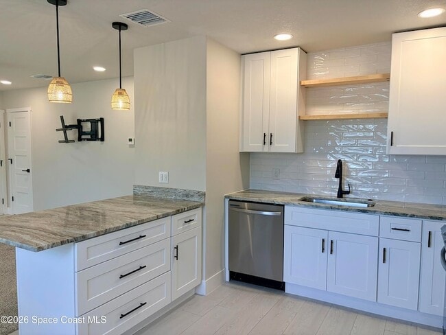 Photo - 909 S Colonial Ct