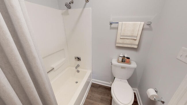 Bathroom - Lakestone