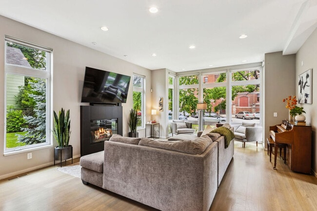 Photo - 2379 W 7th St Unit SI ID1593917P