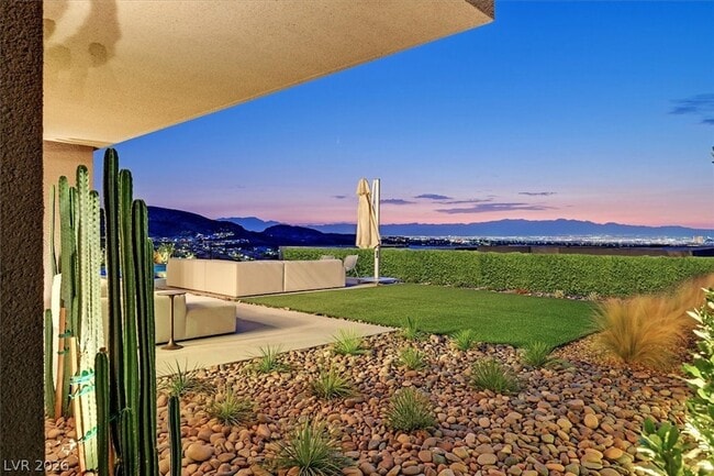 Photo - 807 Magnum Cliff Ct