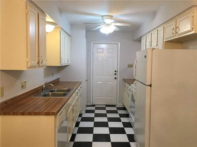 Photo - 5302 Avenue G Unit B Unit B