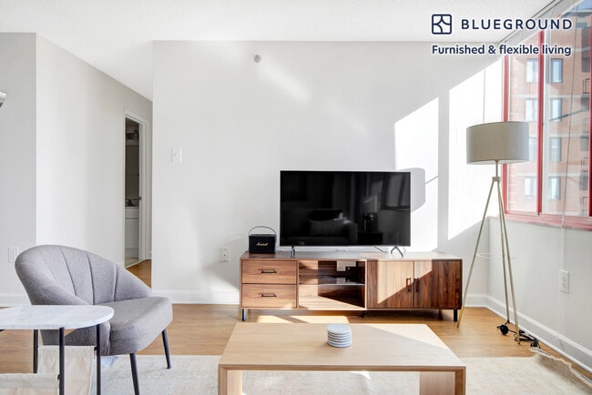 Photo - 801 15th St S Unit FL13-ID428