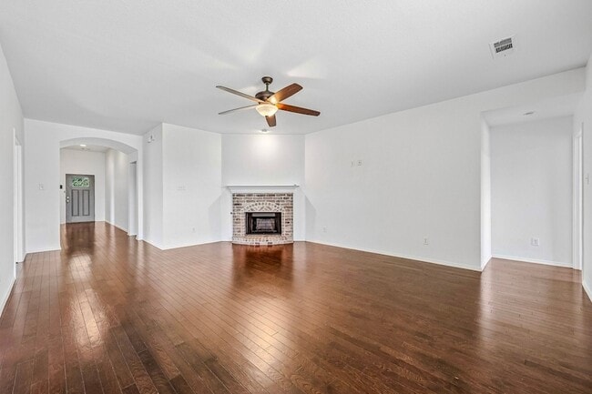 Photo - 512 Stableford St
