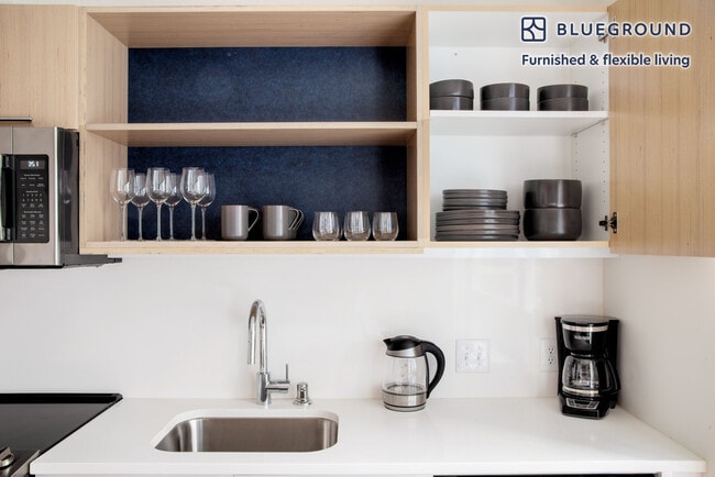 Photo - 1819 Nagle Pl Unit FL3-ID604