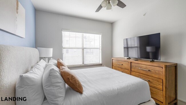 Photo - 4689 Mustang Pkwy Unit 1304