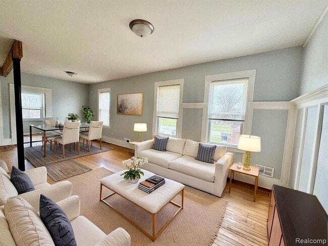 Photo - 222 Kenilworth St Unit 2