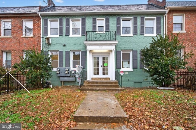 Photo - 212 36th St NE Unit 1