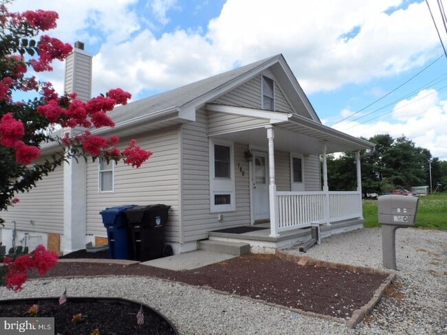 Photo - 180 N Main St