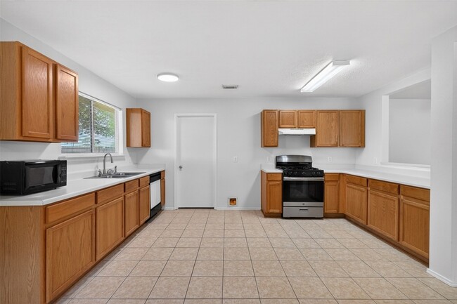 Photo - 1208 Cambay Dr