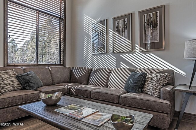 Photo - 3350 W Sugar Pine Way