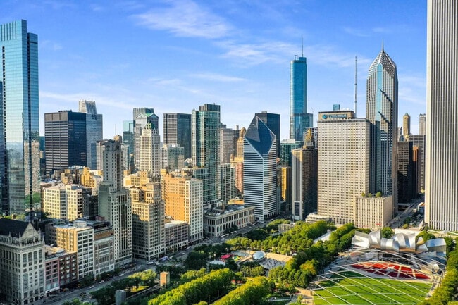 Photo - 111 W Wacker Dr Unit ID1294900P