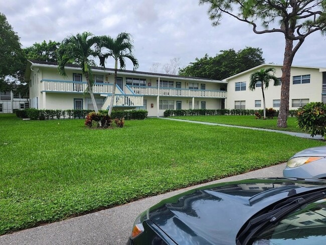 Photo - 272 Tilford M