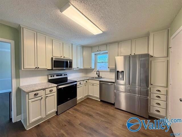Building Photo - 1208 SE Willowbrook Dr