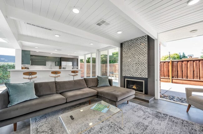 Building Photo - 4131 Phoenix St Unit SI ID1309731P