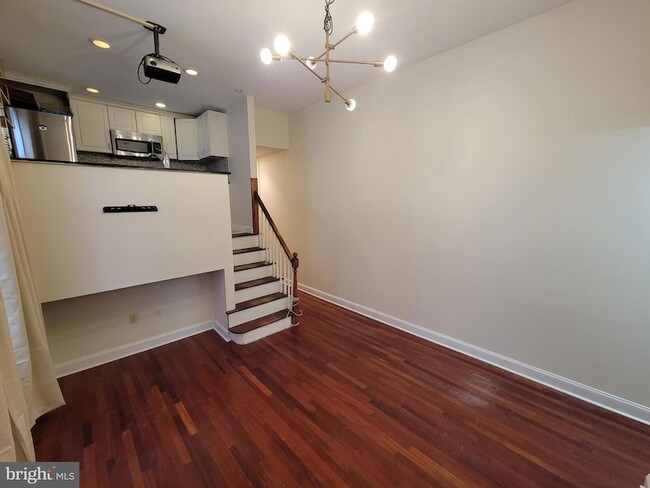 Photo - 1828-1800 Green St Unit 1R