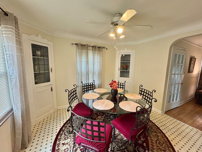 Photo - 3649 Berkeley Rd Unit ID1234730P