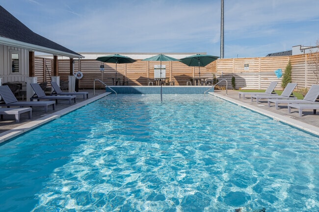Resort-Style Pool - Magnolia Row