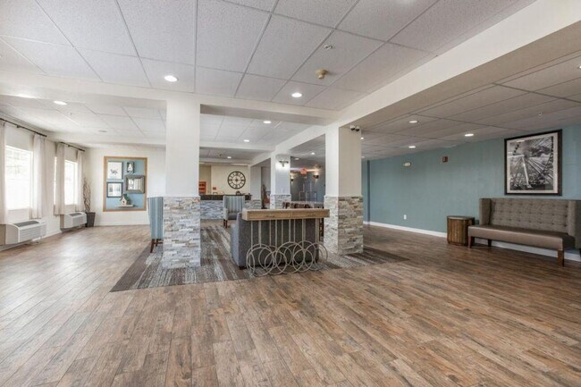 Photo - 245 Jess-Jo Pkwy Unit ID1267947P