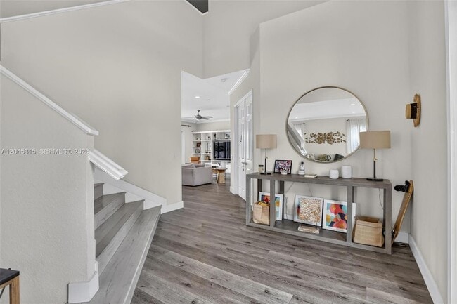 Photo - 981 Waterside Cir