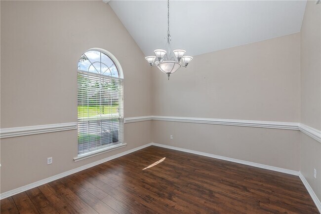 Photo - 305 Stoney Hills Ct