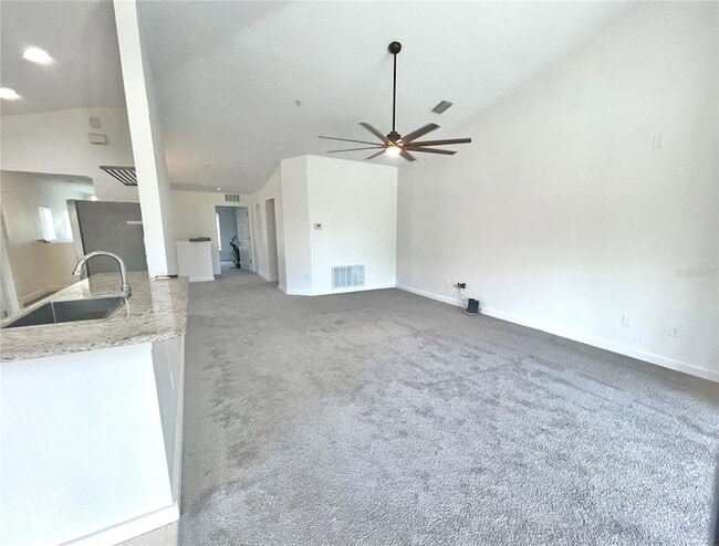 Photo - 2096 Kings Palace Dr