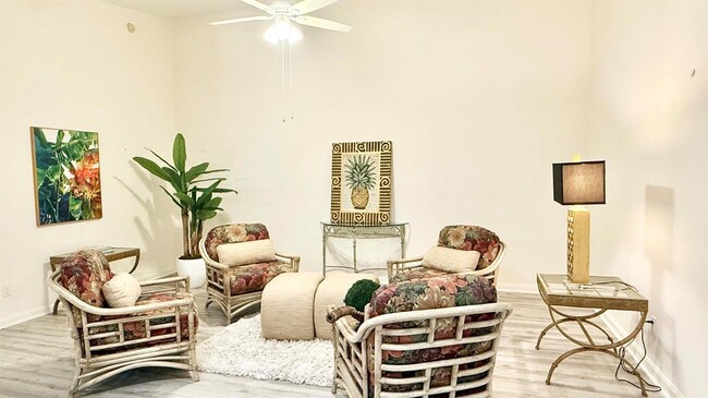 Photo - 2861 Livingston Ln