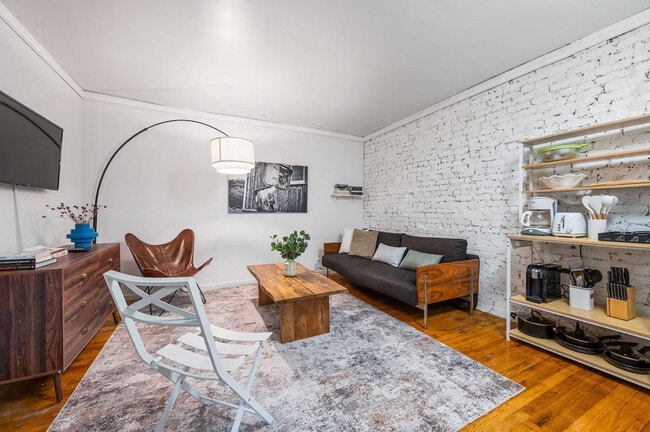 Building Photo - 393 8th Ave Unit ID1323927P