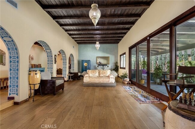 Photo - 3092 Laurel Canyon Blvd