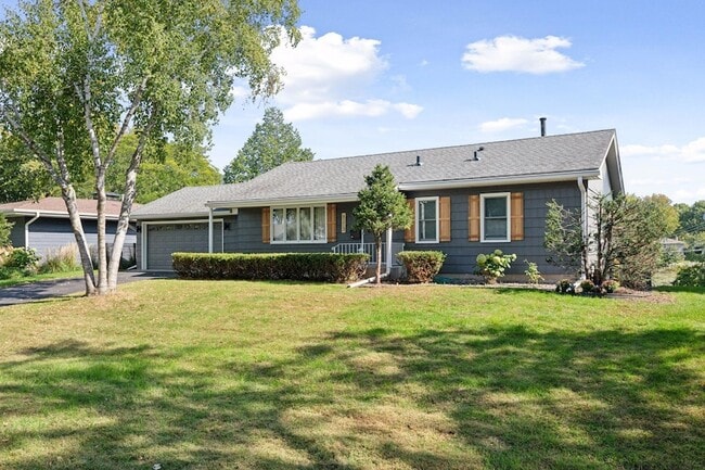 Photo - 8213 Quinn Rd