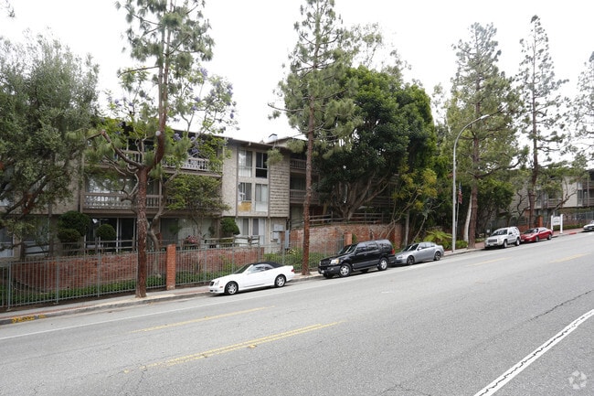 Photo - Meadows Apartments