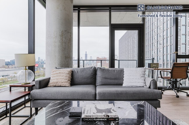 Photo - 513 S Damen Ave Unit FL8-ID1111