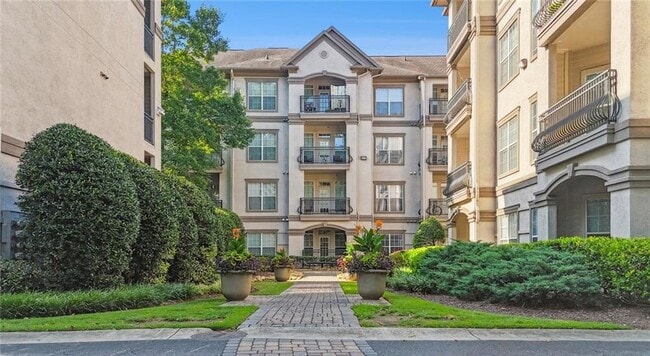 Photo - 2910 Clairmont Rd