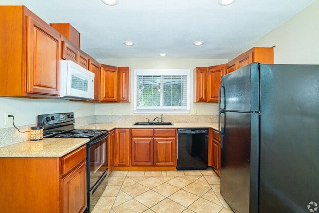 Photo - Campus Court Apartments