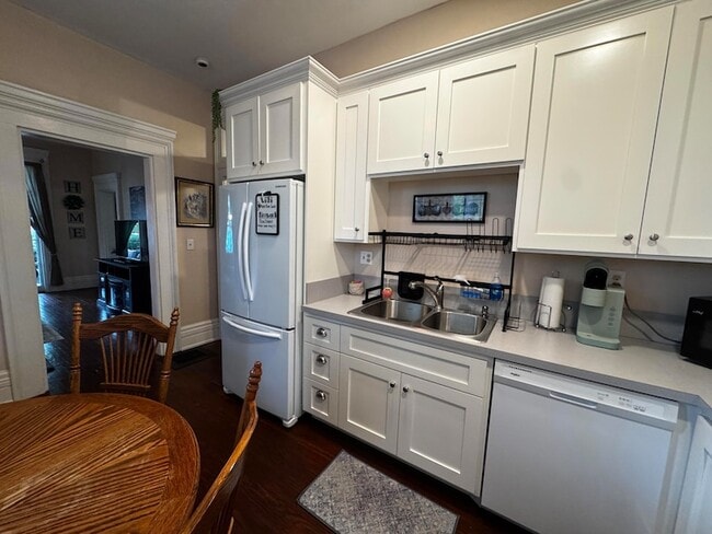 Photo - 115 Rose St