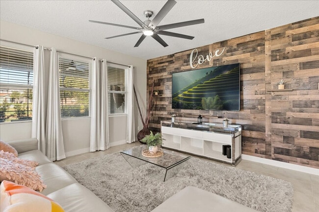 Photo - 7850 Oak Reflection Lp Unit SI FL1-ID1516265P