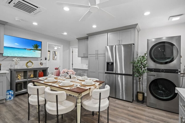 Photo - 10983 Parkdale Ave Unit SI ID1465001P