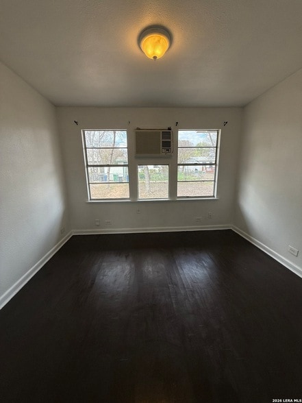 Photo - 115 Kinder Dr