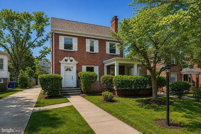 Building Photo - 4604 Nottingham Dr