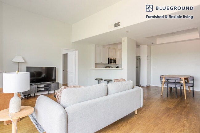 Photo - 2225 S Beverly Glen Blvd Unit FL3-ID1384