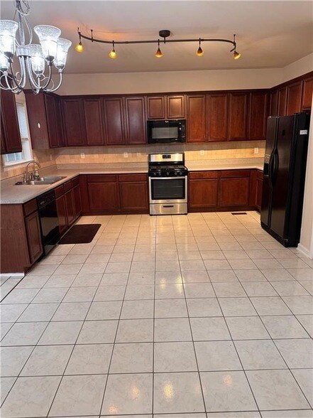 Photo - 6074 Brookmere Ln SE