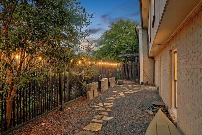 Photo - 7736 Meadow Rd Unit 102J