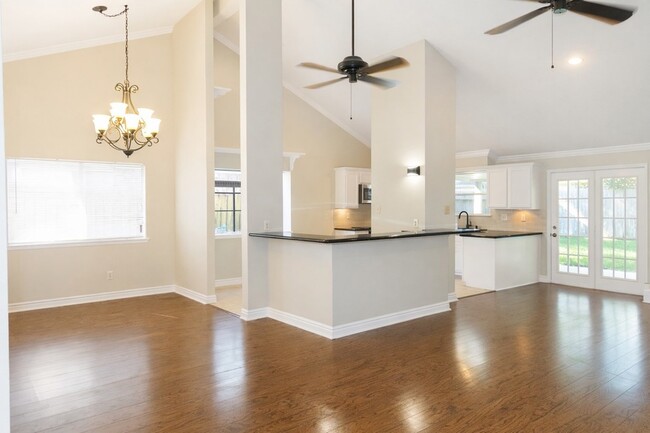 Photo - 2419 Woven Wood Ln