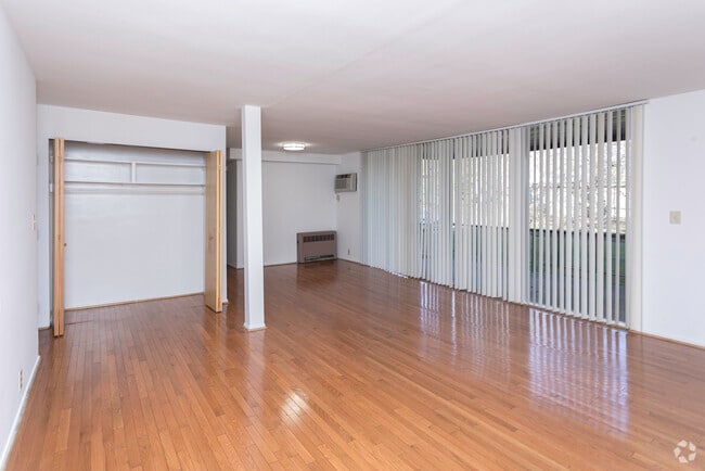1BR, 1BA - 733 SF - Amber's Red Run Apartments