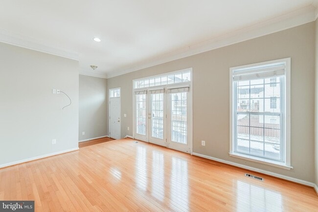 Photo - 22072 Avonworth Square