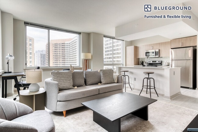 Building Photo - 505 18th St S Unit FL7-ID365